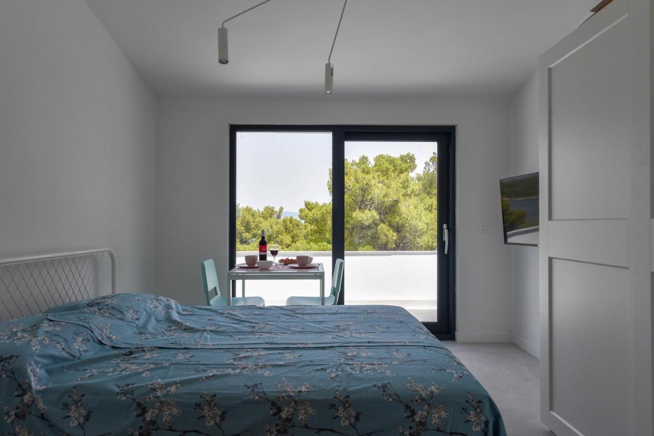 Lazaneo Seafront Apartments, Jelsa  Esterno foto