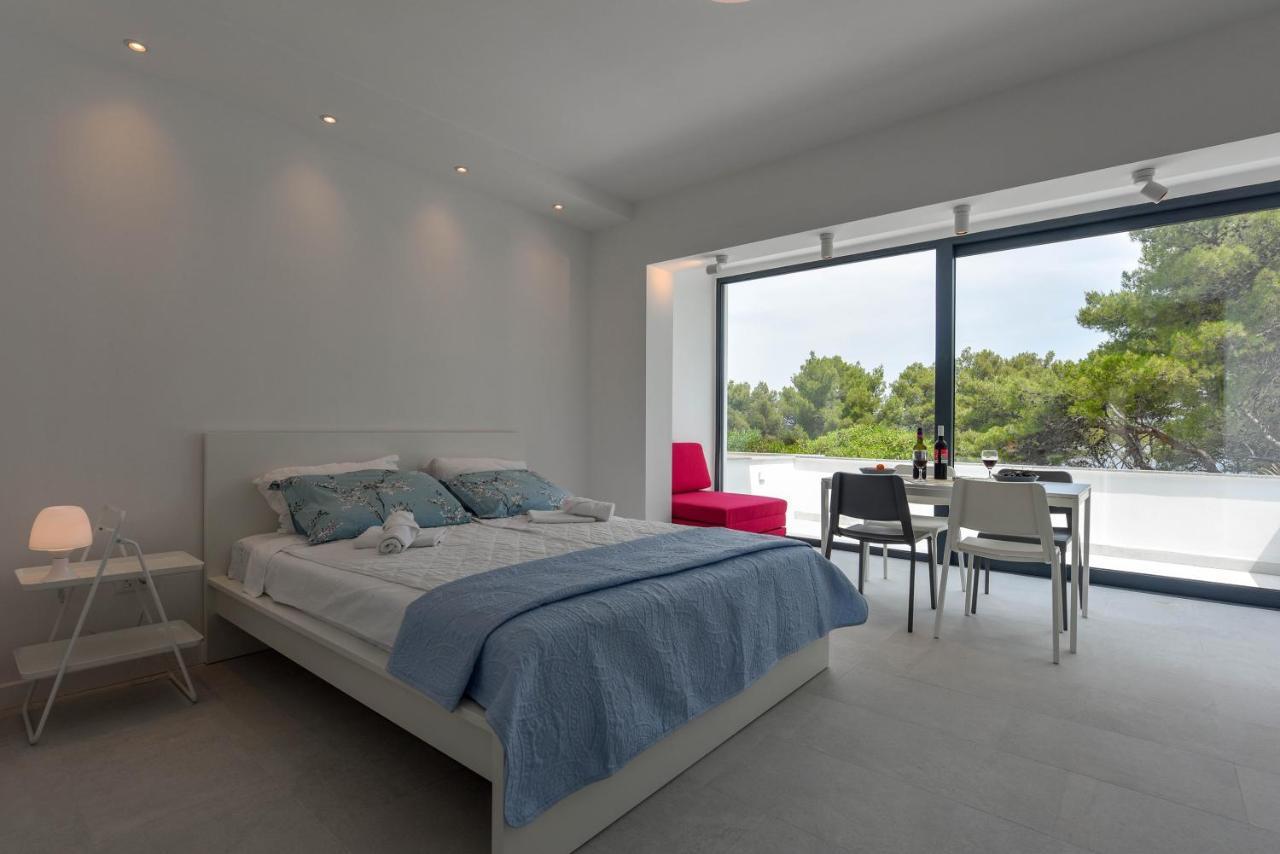 Lazaneo Seafront Apartments, Jelsa  Esterno foto