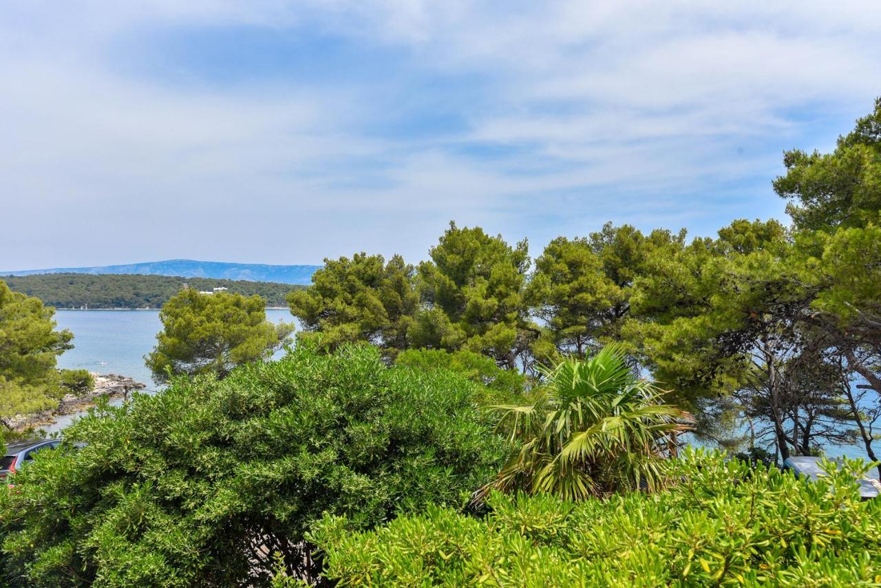 Lazaneo Seafront Apartments, Jelsa  Esterno foto