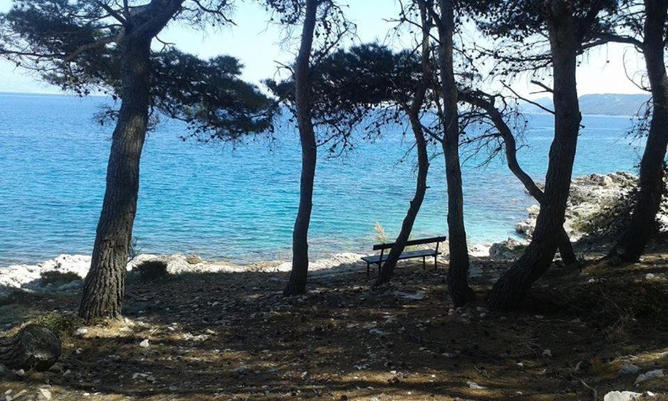 Lazaneo Seafront Apartments, Jelsa  Esterno foto