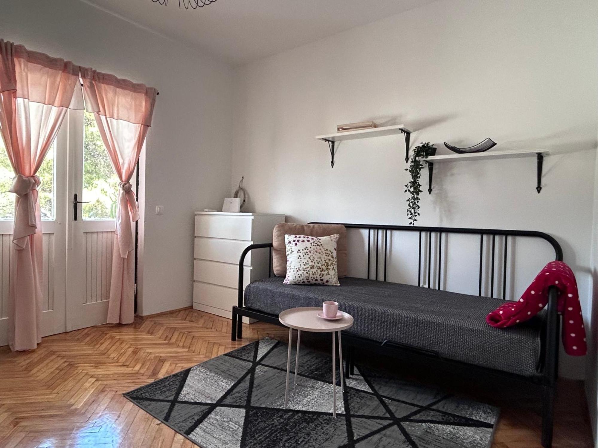 Lazaneo Seafront Apartments, Jelsa  Esterno foto